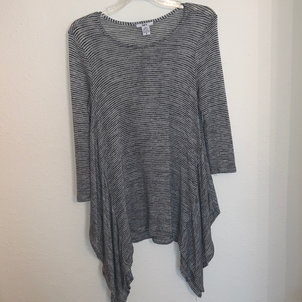 Bar III Women’s Gray Flowy Sweater
